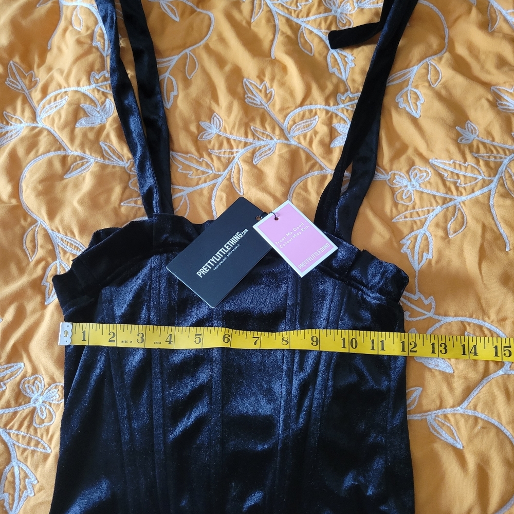 NWT Pretty Little Thing boned corset